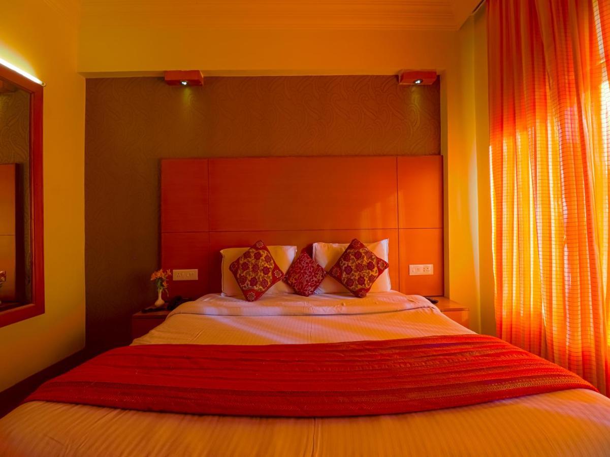 The Byke Sunshine Grand Hotel Ooty Kültér fotó
