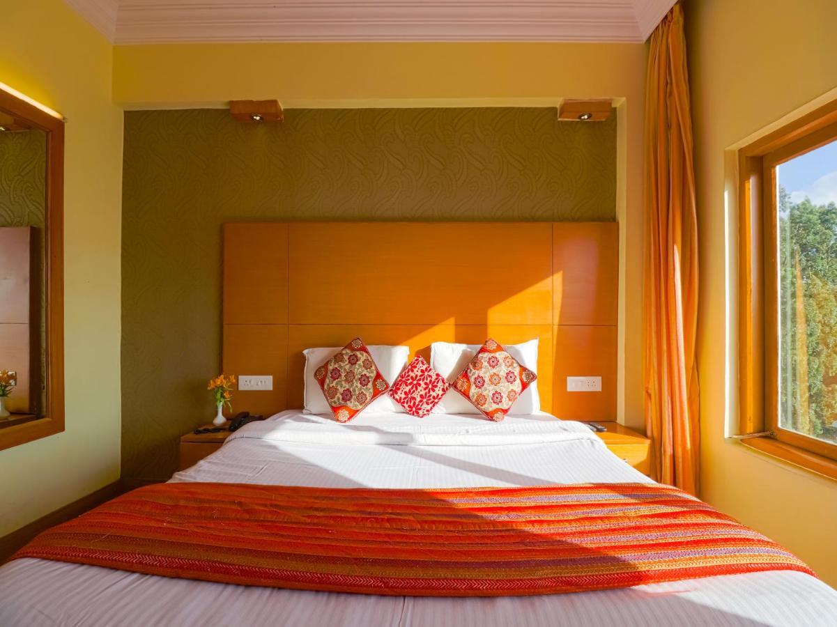 The Byke Sunshine Grand Hotel Ooty Kültér fotó