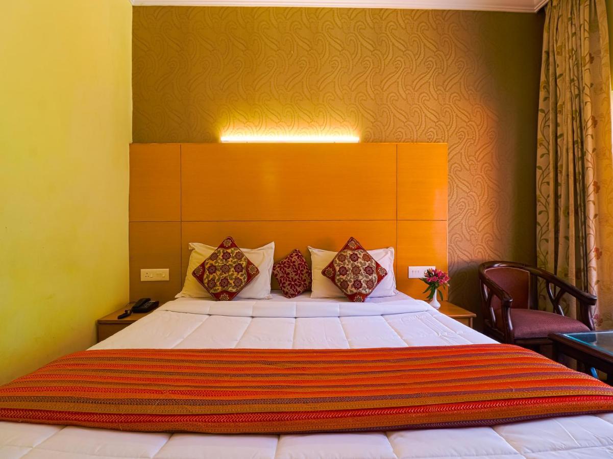 The Byke Sunshine Grand Hotel Ooty Kültér fotó